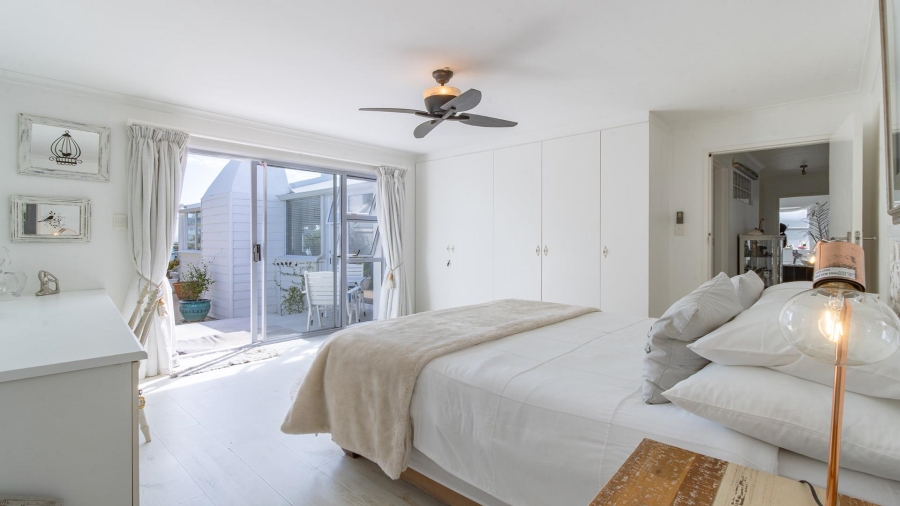 4 Bedroom Property for Sale in Grotto Bay Western Cape